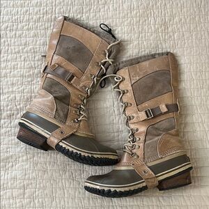 Sorel Carly Conquest tall boots size 8